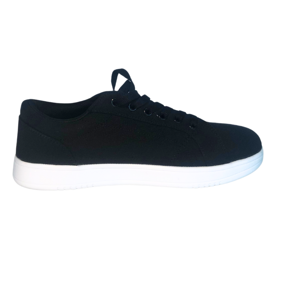 Smove Dance sneaker in black with white sole